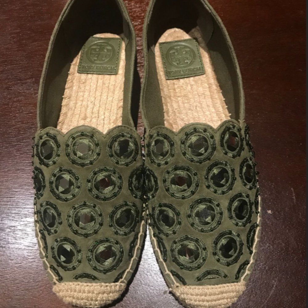 NWOT Tory Burch Loafers Size 7 (R) 7.5 (L)